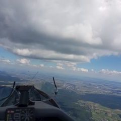 Flugwegposition um 11:29:28: Aufgenommen in der Nähe von Gemeinde Waldegg an der Piesting, Österreich in 1694 Meter